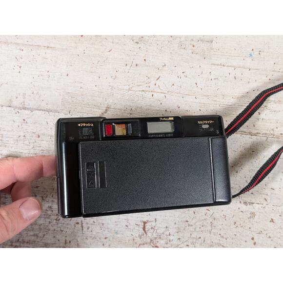 Vtg Fuji TW-300 38/65mm Film Camera w Case Pre-Winding Point Shoot PARTS/REPAIR - Picture 7 of 15